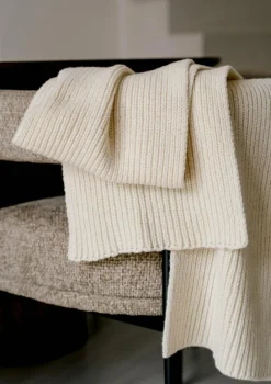 Montlimart ECHARPE CHANTERELLE Ecru Clearance