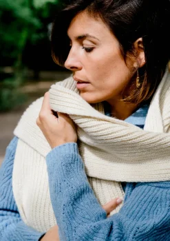 Montlimart ECHARPE CHANTERELLE Ecru Clearance